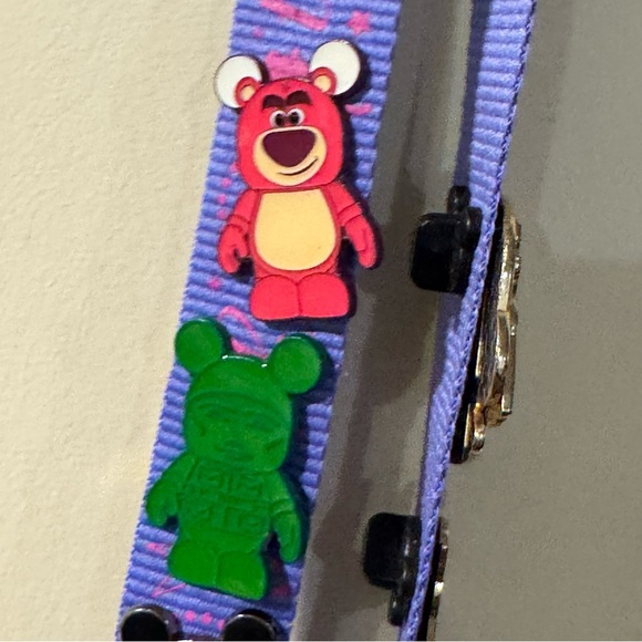 Tinkerbell Pin Trading Lanyard with Pins & Limited Release Lilo & Stitch Key - Picture 8 of 16